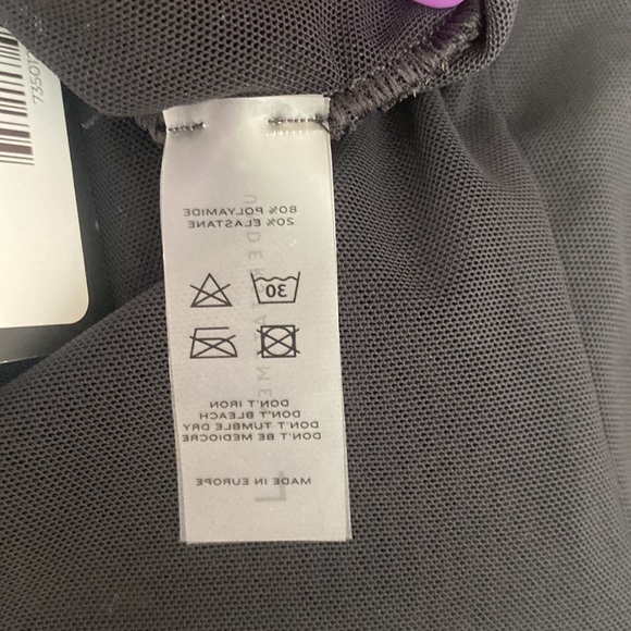 🎉MESH LONG SLEEVE BODY MESH MANIA size Large fits like a Medium. - Picture 13 of 13